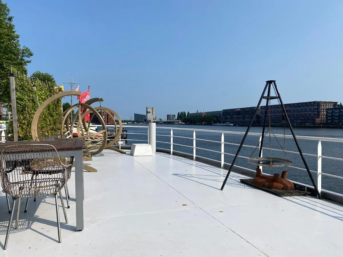 ספינת מלון מלון אמסטרדם Stunning Boat With A View הולנד
