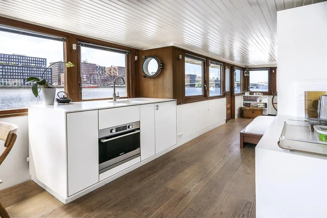 ספינת מלון מלון אמסטרדם Stunning Boat With A View